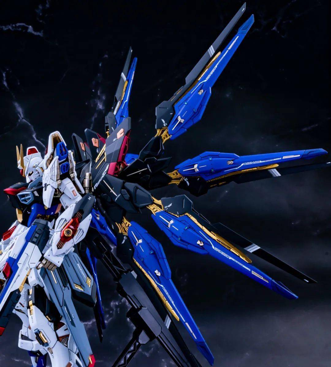 最终决战式样长这样……高达少女前来参战……战锤mk6动力甲星际战士