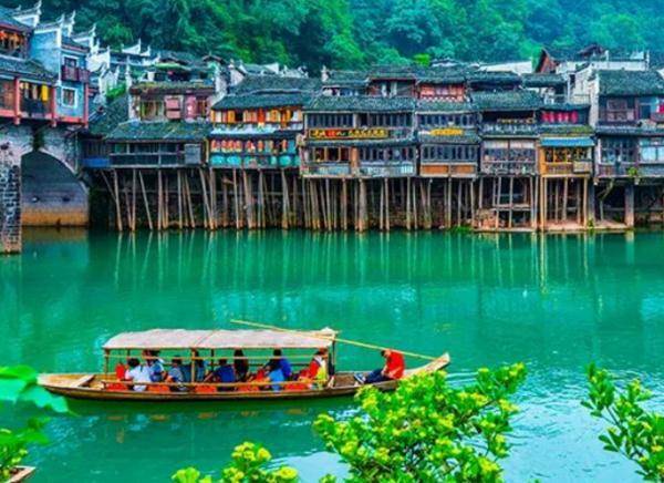 人均两千,仙境五日游,住五间酒店,湖南旅游性价比之王来了! 人均两千,仙境五日游,住五家酒店,湖南旅游性价比之王来了!