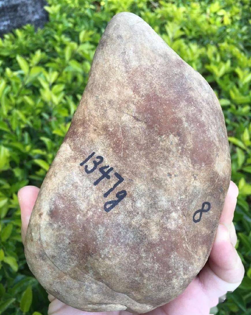 缅甸的翡翠原石价格？从缅商手里1.2万拿下的翡翠原石