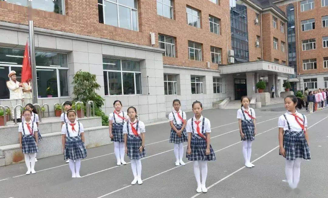 长春朝阳实验小学校服图片