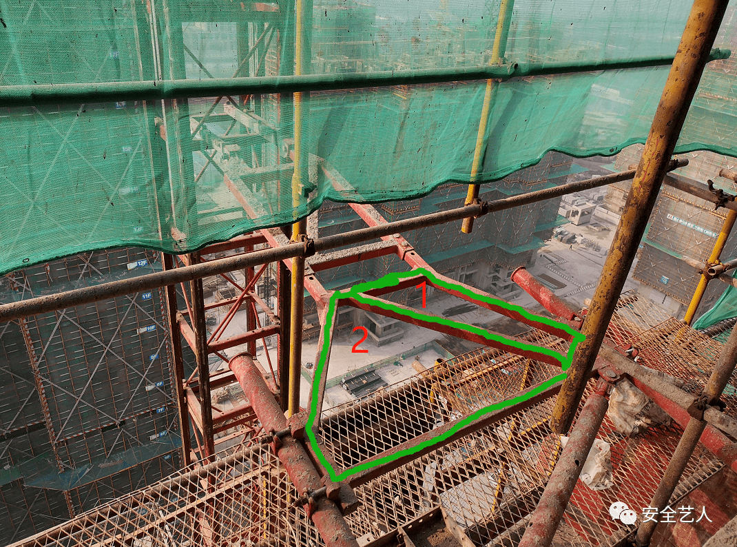 安装附墙,施工电梯进料平台立杆被打断?您可以这样做!