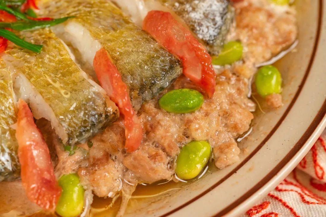 黄鱼_腊肠_肉饼