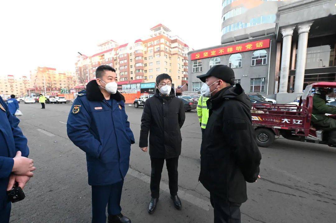 鸡西市委常委,副市长张涛,副市长邓驰带队深入重点单位,九小场所开展