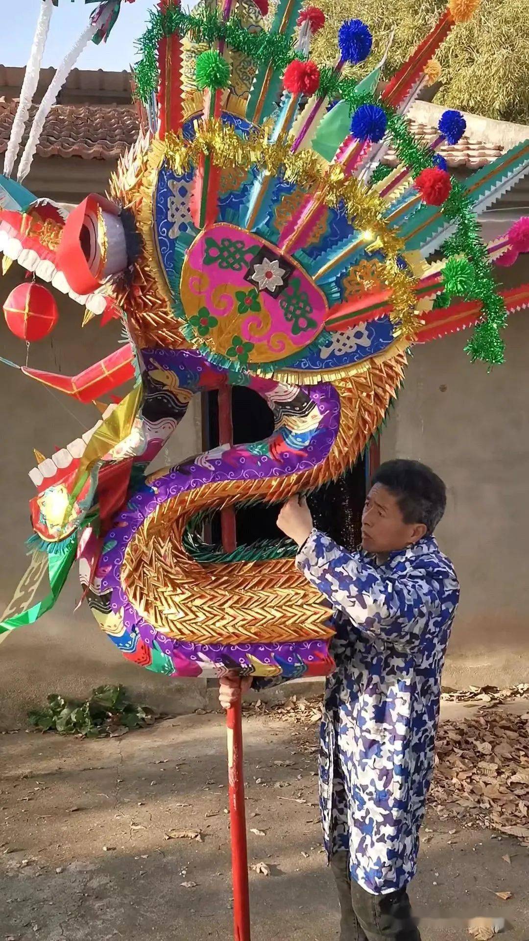 据介绍,杨店龙灯,是湖北孝感地区的一种龙舞文化.