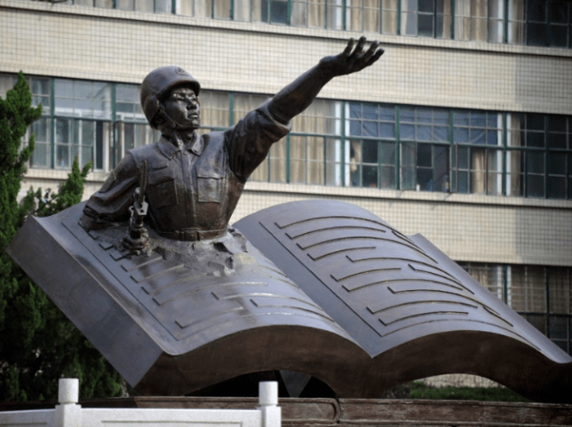 2017年以解放军理工大学,军械工程学院主体和重庆通信学院,工程兵学院