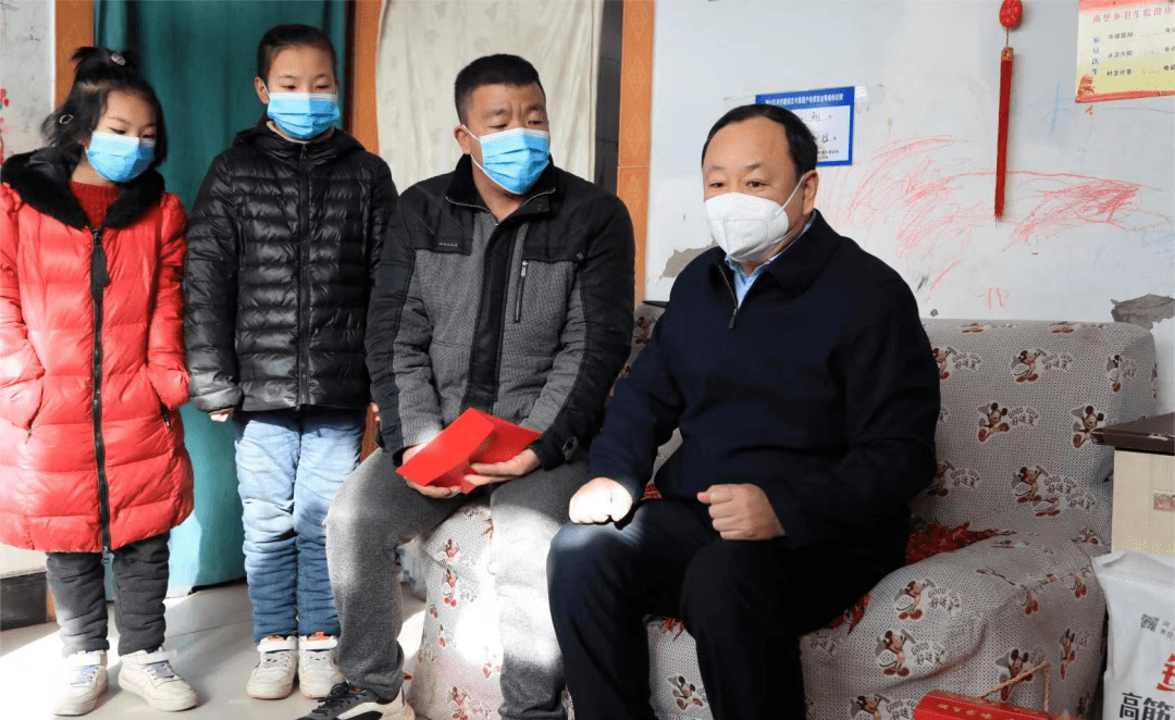 邯山区委书记刘海川慰问建档立卡脱贫户_生活_群众_问题