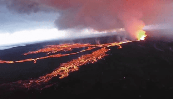 末日级火山或爆发!位于贸易关键点!全球经济恐全凉 所有业务停摆!