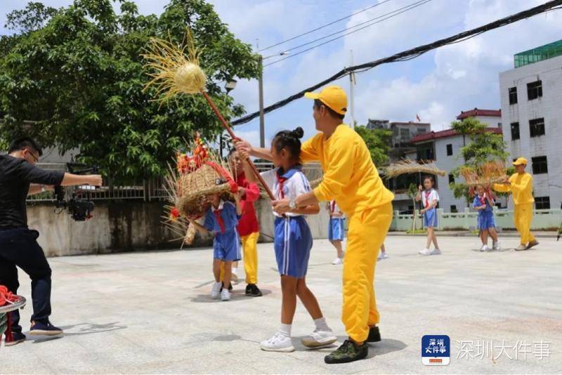 草龙起舞过大年，大鹏南澳百年非遗留住渔民春节记忆