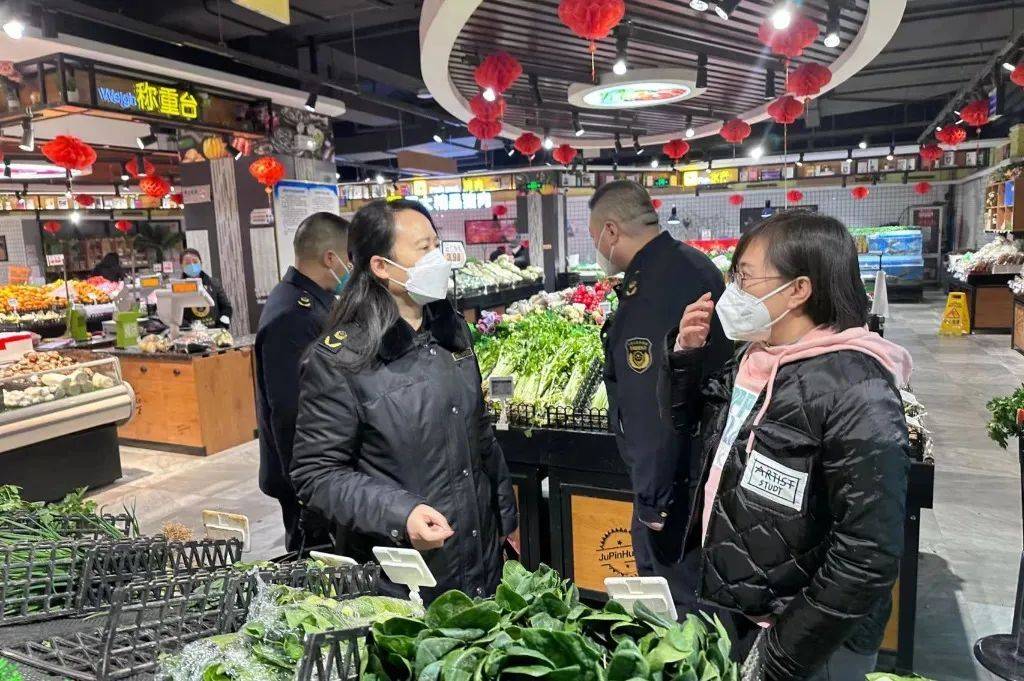 逛街聚餐看片子，热热闹闹过大年！春节假期兰州消费市场活力足