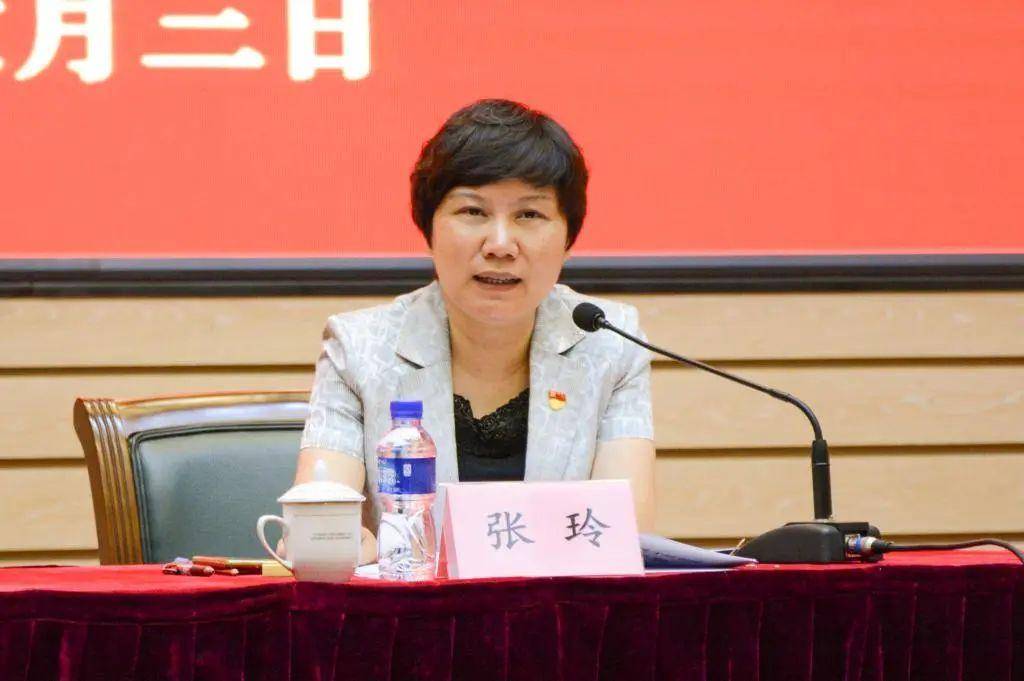 5人中,张玲和高秀梅2位是从天津本土成长起来的干部.