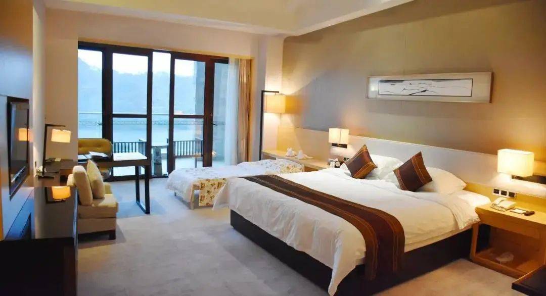 708住河源万绿湖美思威尔顿酒店豪华湖景亲子大床房!
