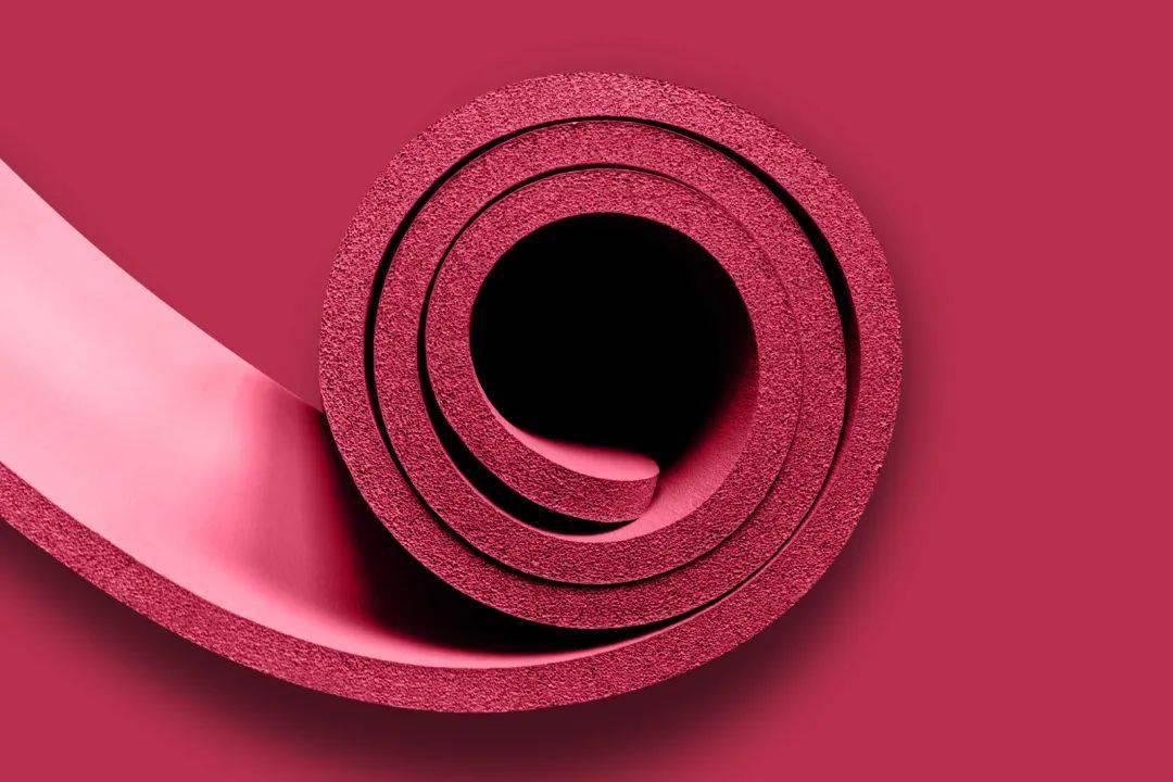 pantone 2023年度流行色 | 唤醒大自然力量的非凡洋红_红色_色彩_空间