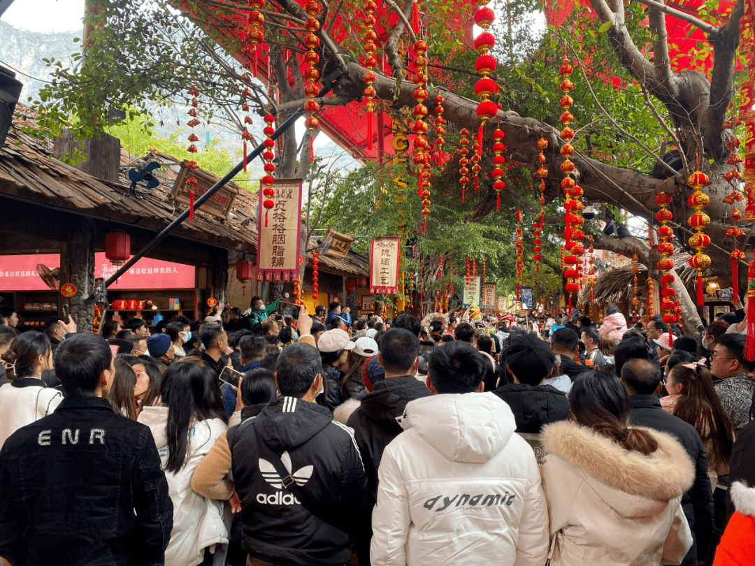 【网络中国节·春节】兔年新春人气爆棚 阳朔旅游逐渐升温游客景区活动 2092