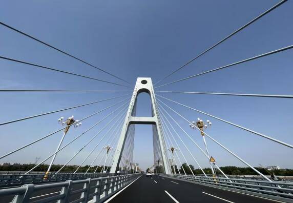 寿光农圣街弥河大桥建成通车为打好"项目为王"主动战,寿光梳理确定了