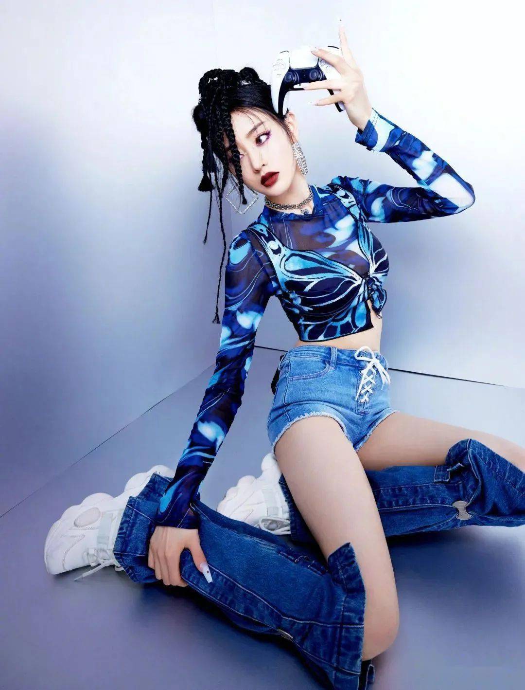 爆火千禧辣妹风,y2k美学趋势_风格_的设计_年代