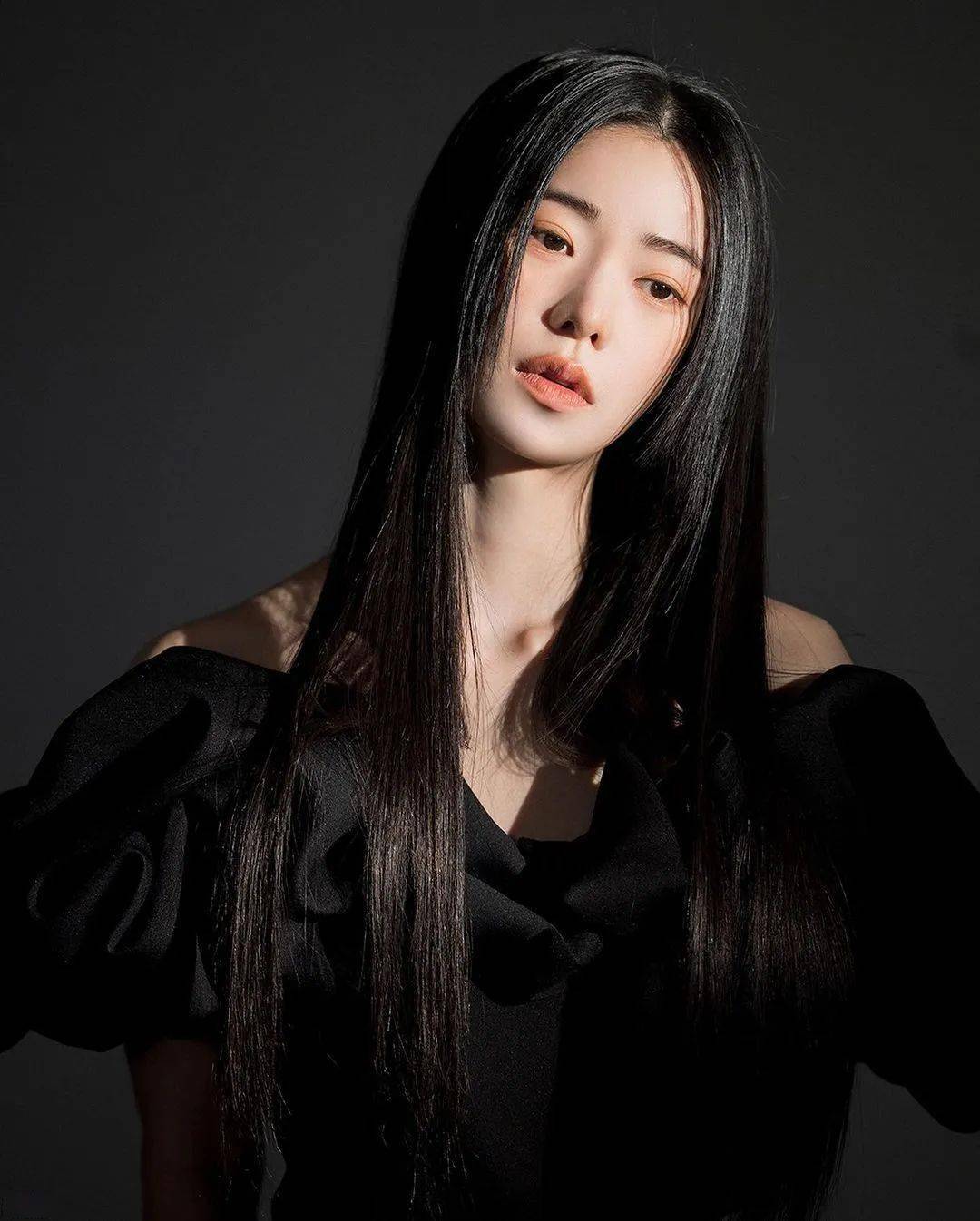 《黑暗荣耀》中的她是2023头号恶女