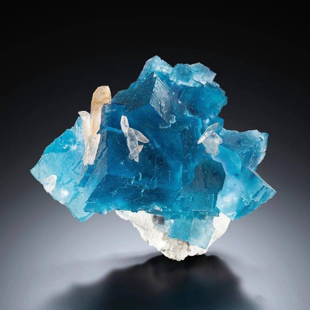 每日一图丨蓝萤石_光泽_cm_哈丁