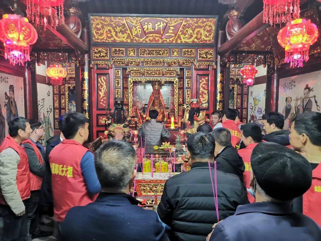 彩旗招展,人山人海……正月初八开始,位于永春湖洋镇仙溪三代祖师进香