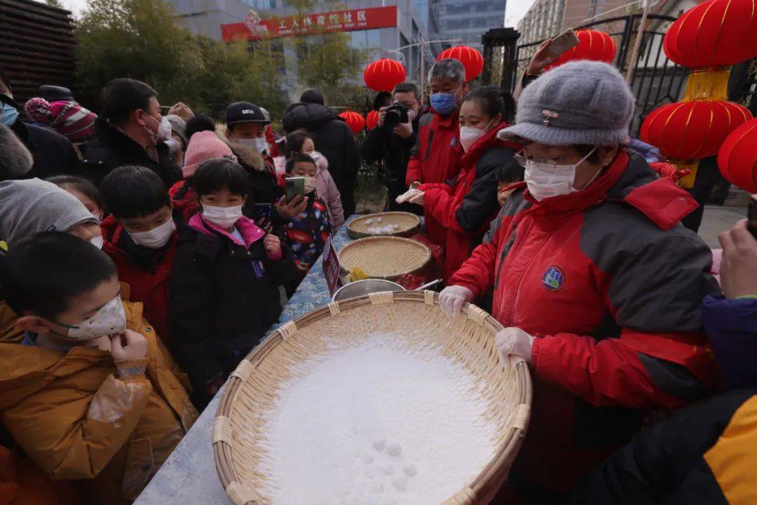 感触感染“炊火气”东城！今天，40余名媒体记者欢聚东城共迎佳节