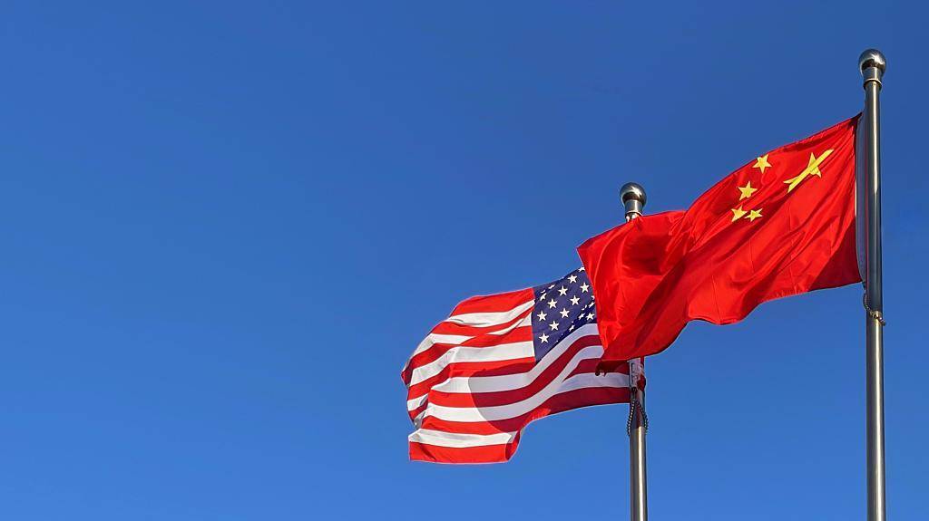 人民日报钟声三连评聚焦中美关系:"脱钩断链"行不通,阵营对抗没前途