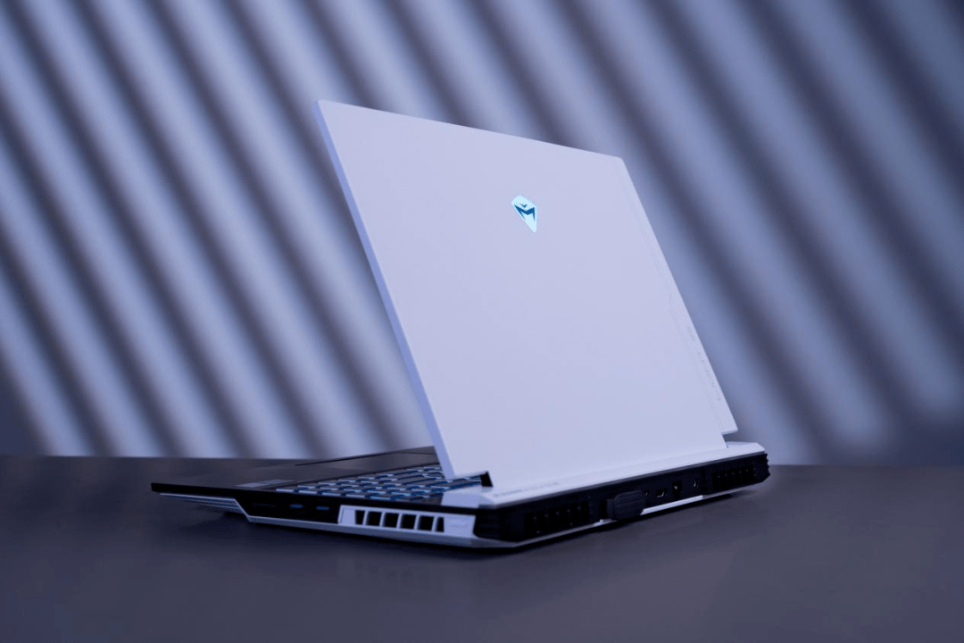 评测| 机械师曙光16 pro水冷便携电竞本评测_性能_笔记本_核心