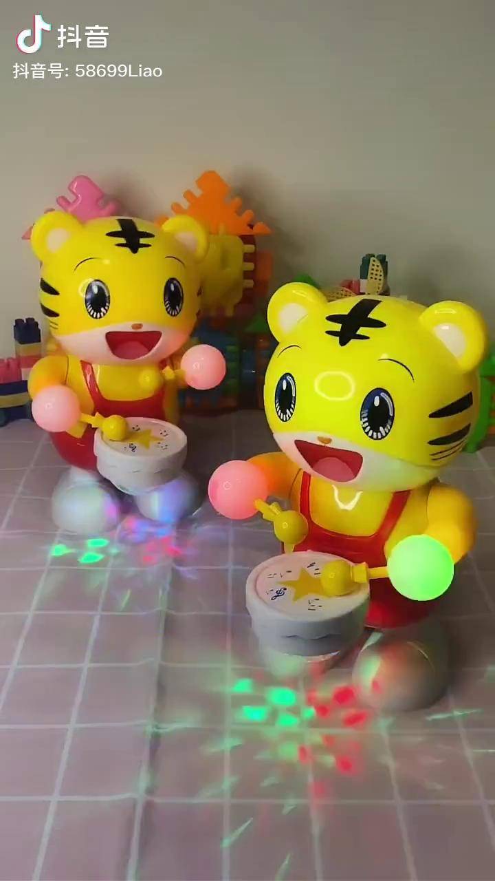 会打鼓的小老虎新年玩具 儿童玩具 电动玩具 跳舞打鼓老虎 老虎玩具