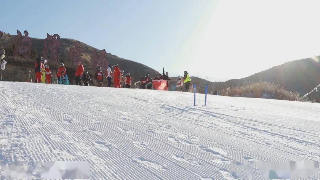 何家沟滑雪场图片