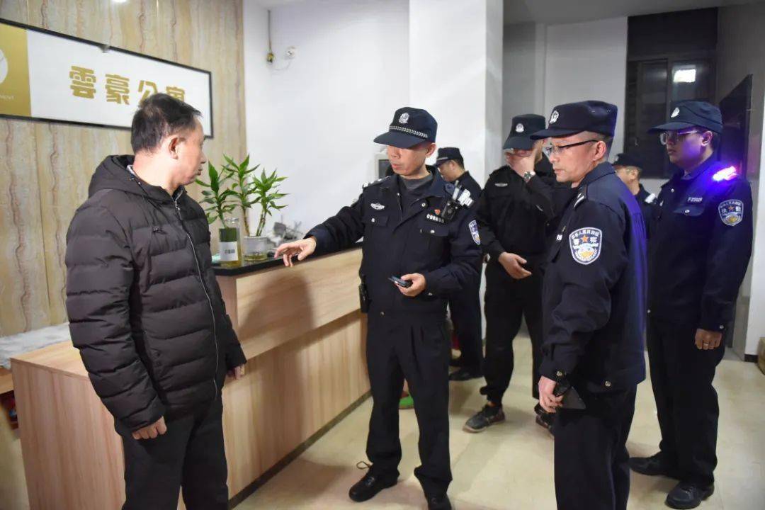 近日,澄海公安清查行动抓获多名违法犯罪人员_整治_社会面_张东生