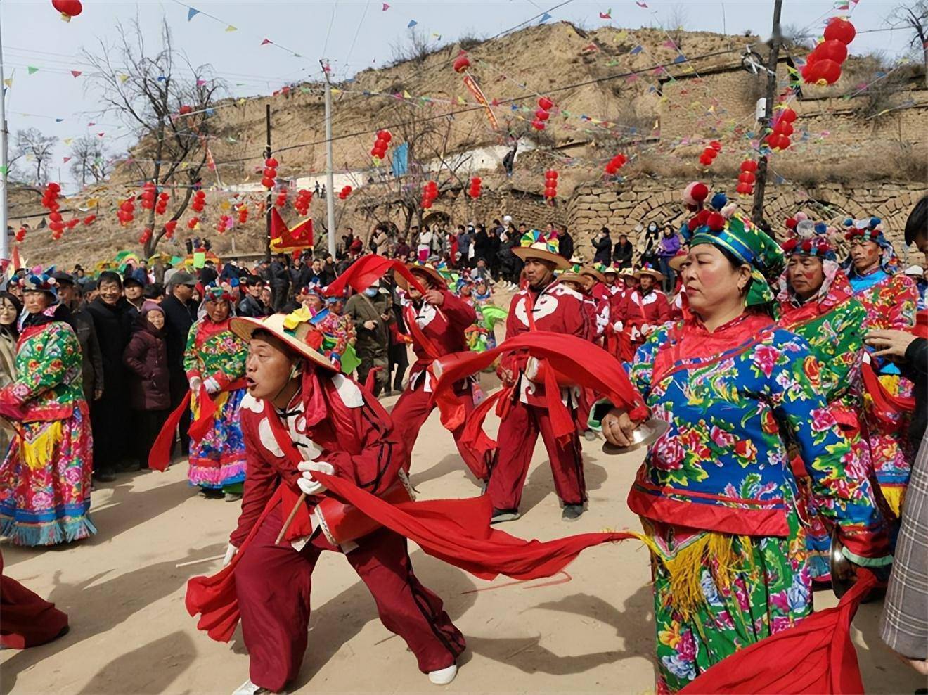 榆林市级非遗"清醮会"活动在横山区马兰地村举行_表演_社火_吴文英