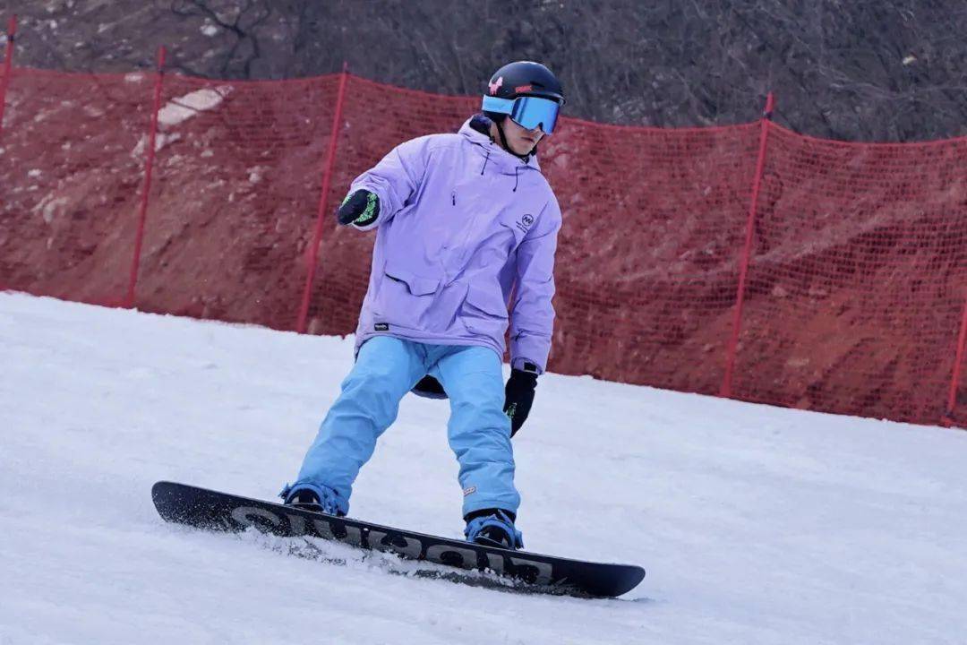 云丘山滑雪场多大图片