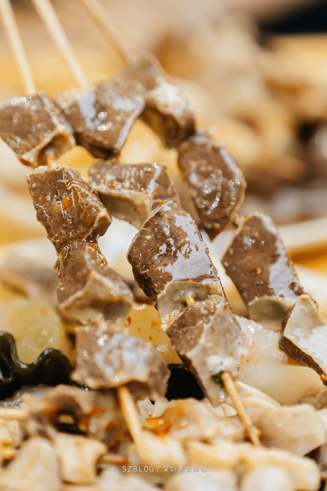 抢光的"销冠"每天限量,大概二三十串旁边的大哥,直接all in02「 牛肺