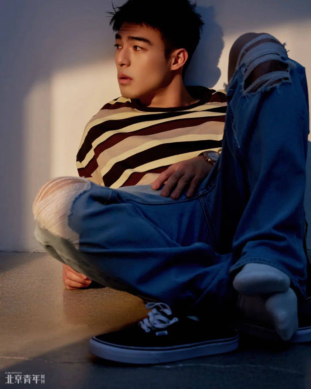 陈昊森:再出发_工作_奖项_黑色