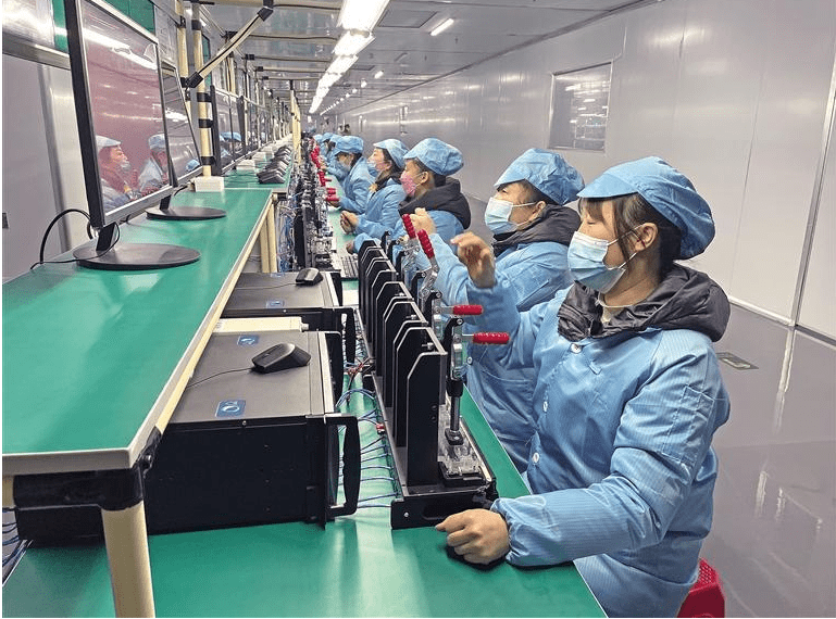 长安号飞驰 兴业者麇集 “一带一路”临港产业园大“火”_生产_企业_西安