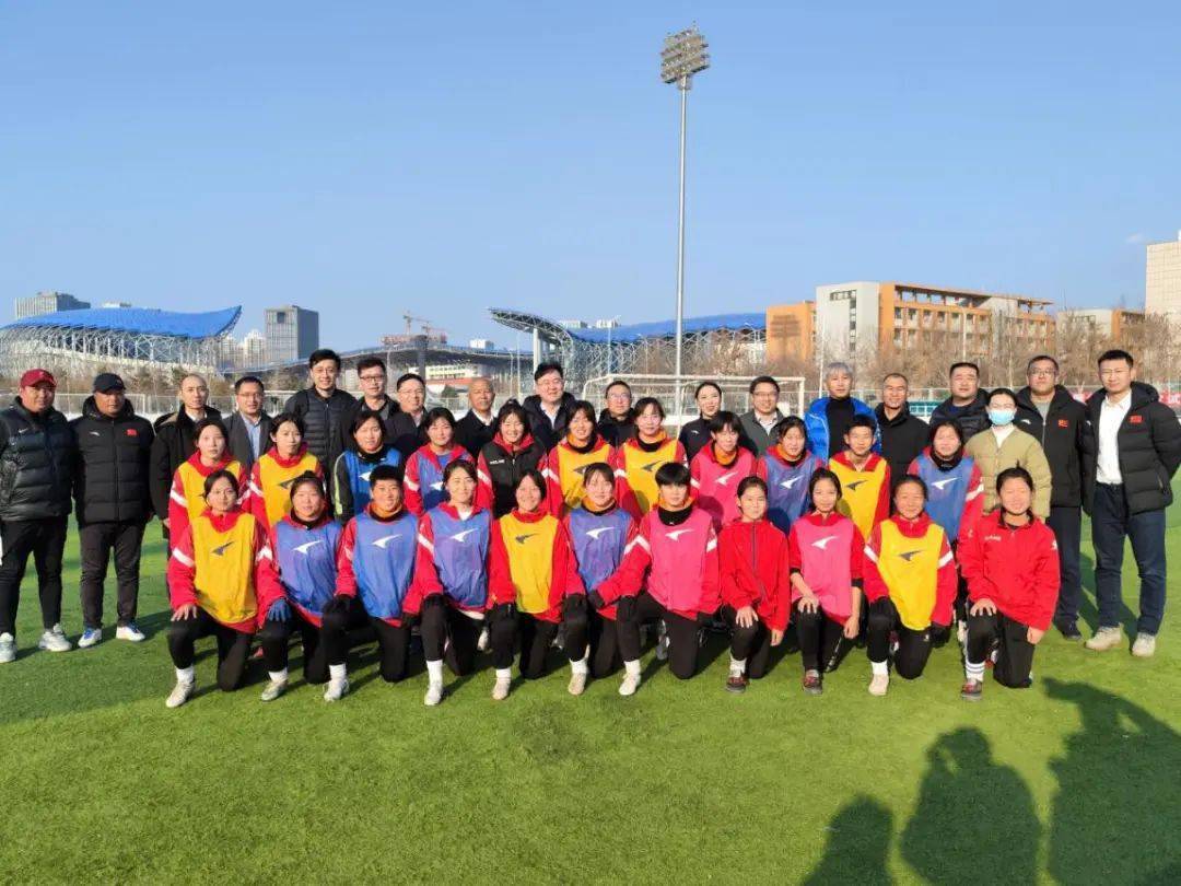 蝉联两届全国体育后备人才基地称号的赤峰市体育中学进行实地调研与 