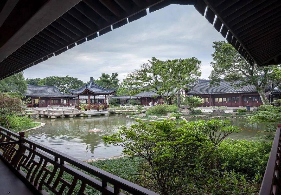 浩然楼位于江心屿文天祥祠东首,肇建于明万历八年(1580年).