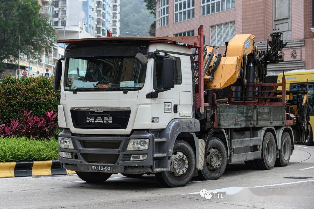 20年车龄老车满街跑 澳门街头街拍重型卡车_搜狐汽车_搜狐网