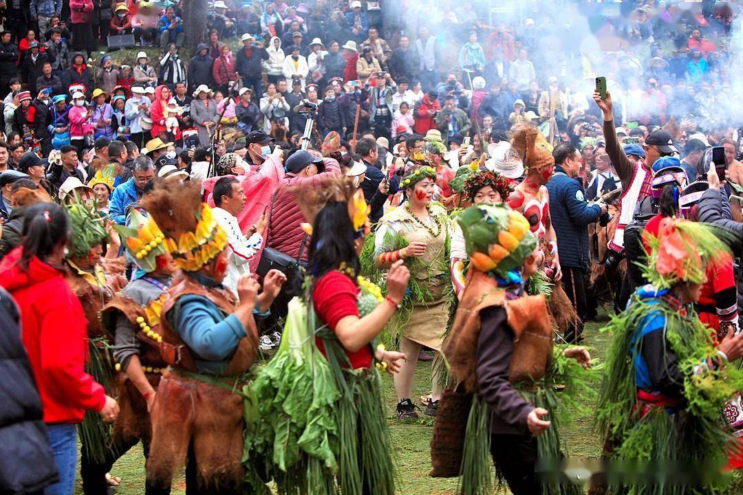 "东方狂欢节"云南彝族阿细人古老奇特的祭火节