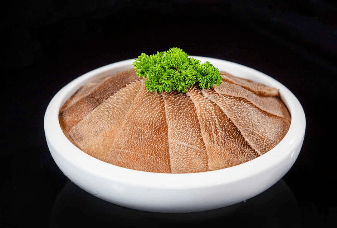 来帮我把毛肚,黄喉,鹅肠,虾滑,牛蛙,猪脑,无骨鸭掌统统下锅里去!