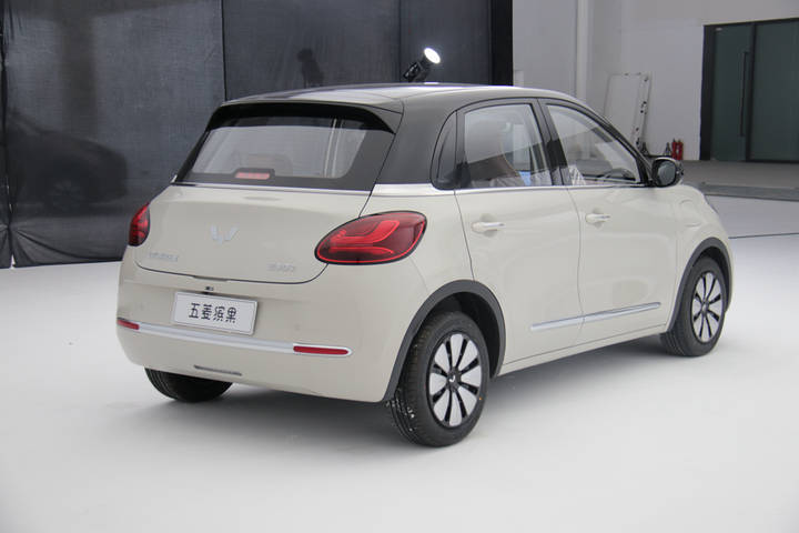 或6万元起售 "长轴版柳州特产"五菱缤果开启盲订_搜狐汽车_搜狐网