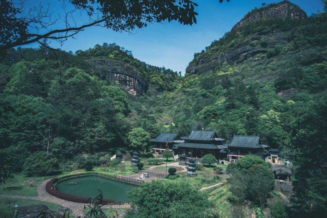 5小时)大红袍停车场→马头岩→磊石精舍→悟源涧→ 胡麻涧→天游峰顶