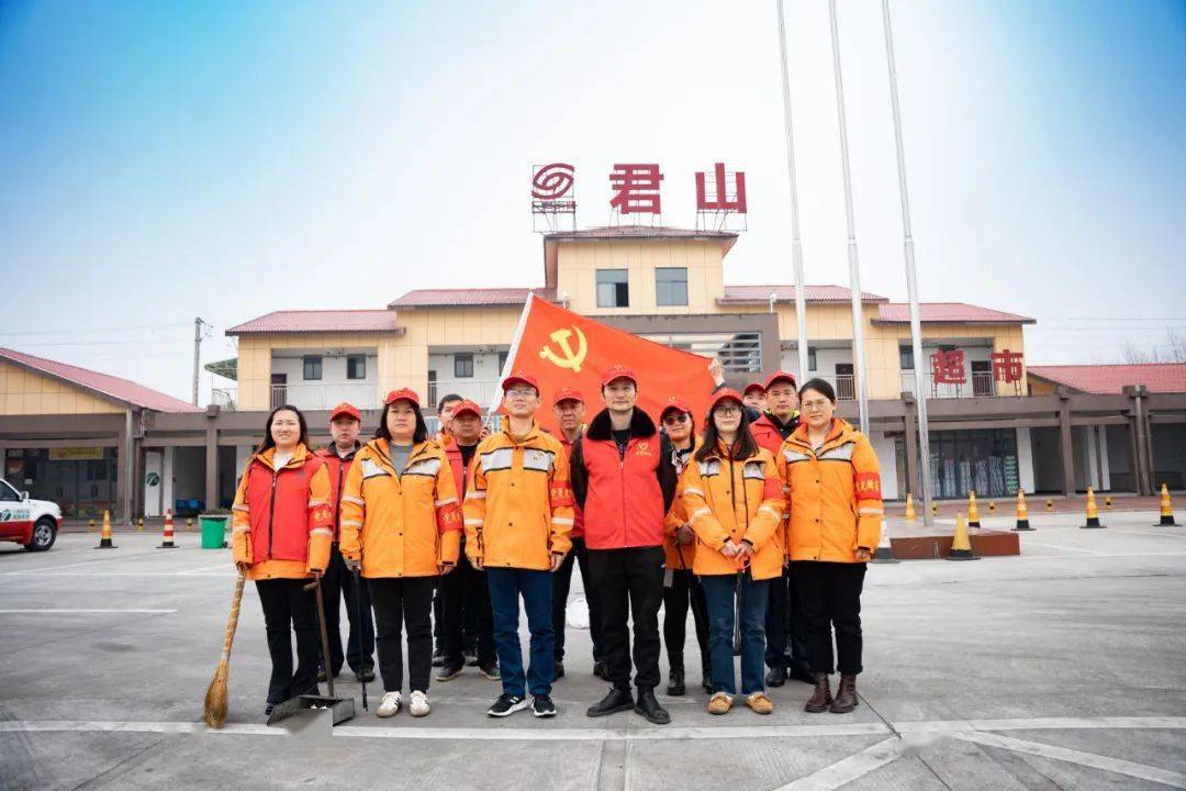 服务区里新气象正所谓阳春三月,万象更新,随着天气的回暖,不少司乘