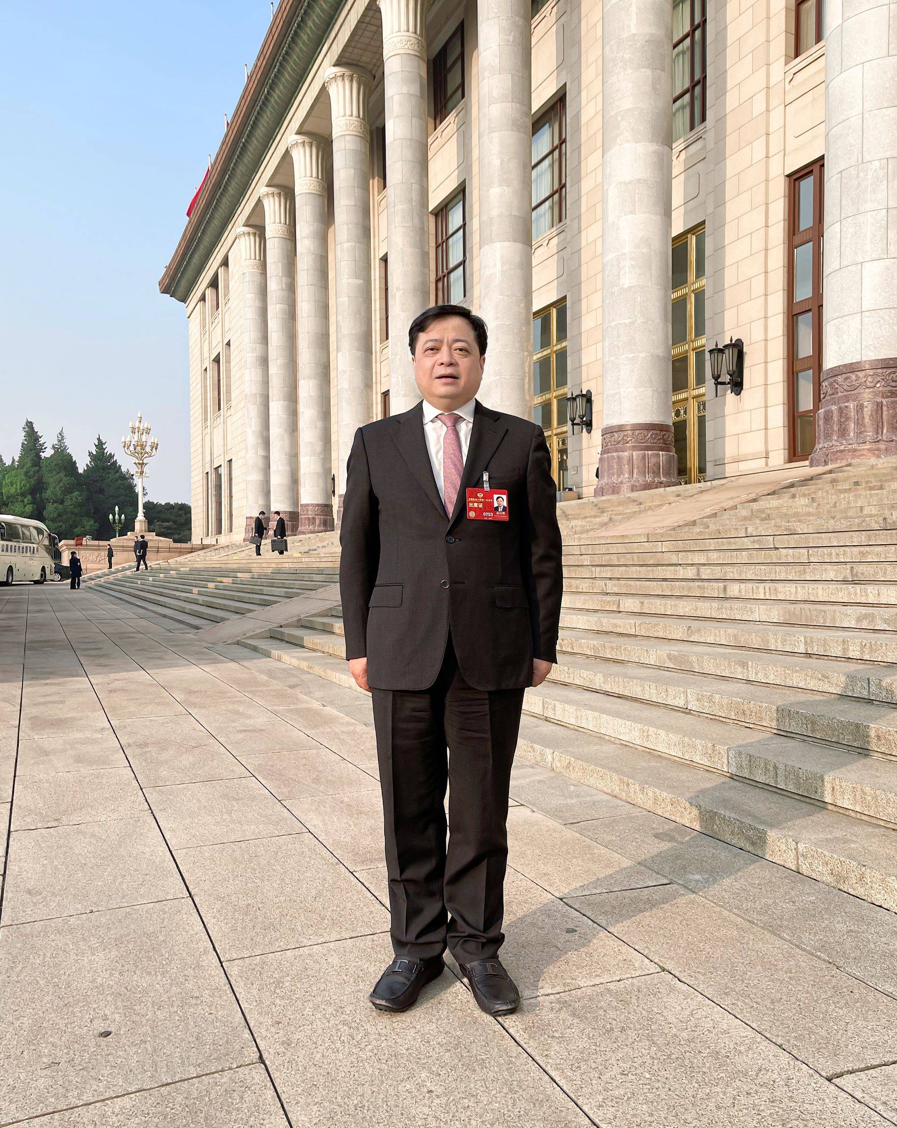 全国政协委员,正泰集团董事长南存辉:聚焦绿色低碳高质量发展_投资