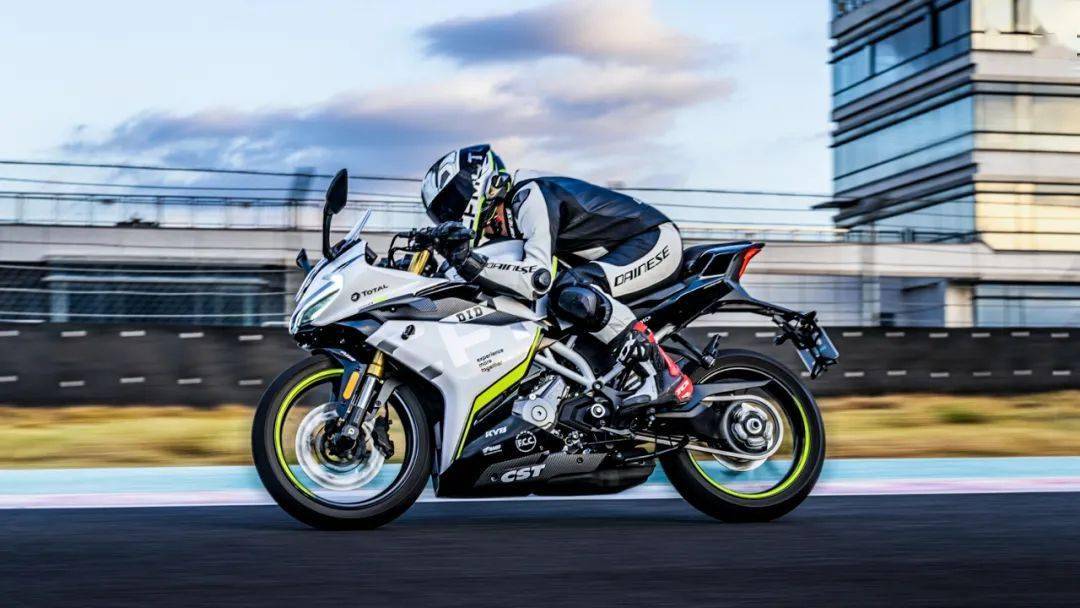 为什么国产仿赛摩托车越来越受欢迎?_搜狐汽车_搜狐网