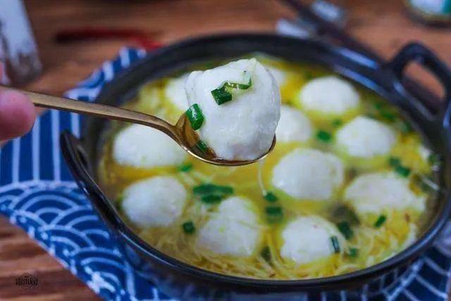 蒋坝酸汤鱼圆在江苏省餐饮协会主办的"江苏13市地标美食"中被评为"