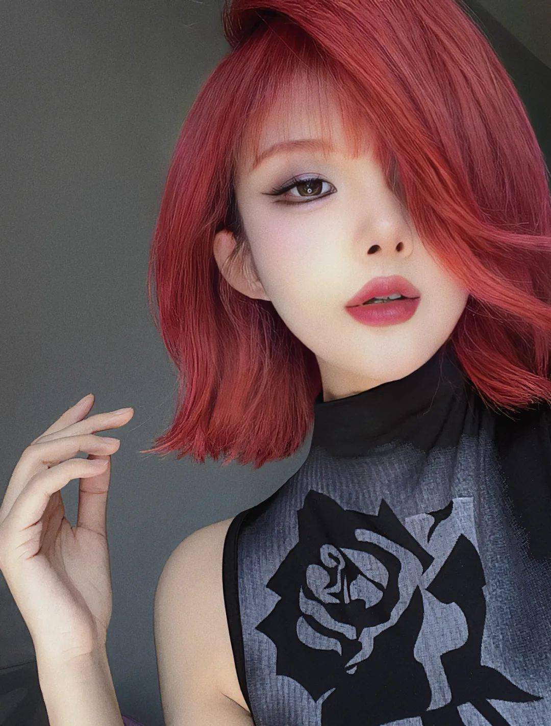 玫瑰红发型_玫瑰红色_场合_观点