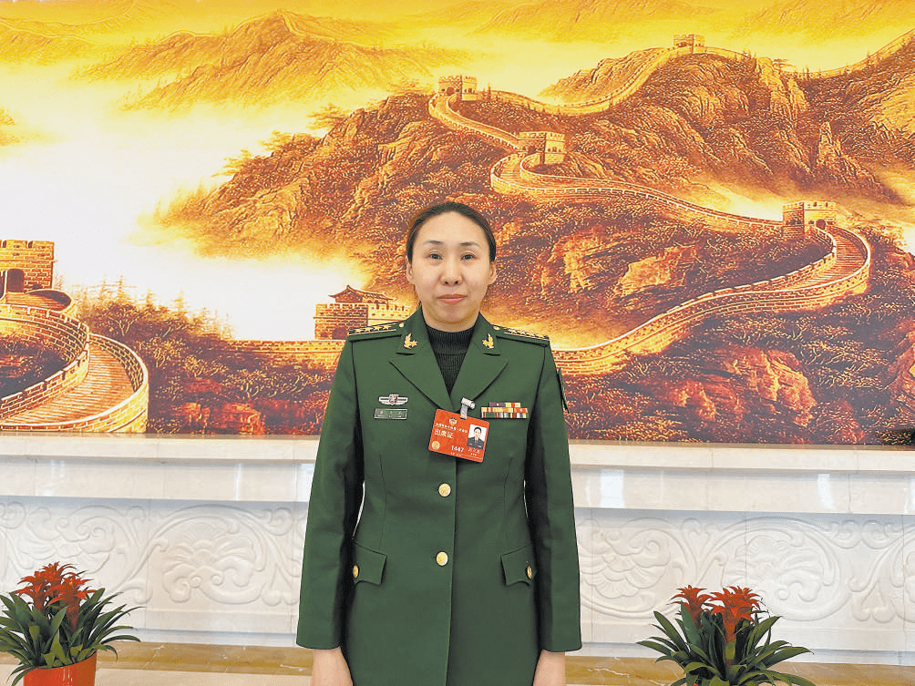 2020年,全军专业体育力量调整改革,地方俱乐部以丰厚薪酬抛来橄榄枝