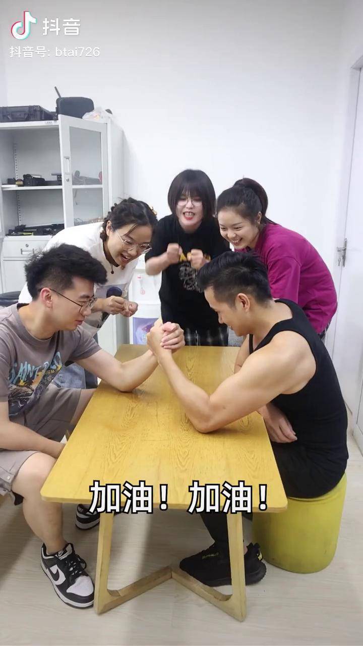 看来我们公司厨师们该内卷了司厨真功傅 司厨明叔 司厨欧巴 一起吃饭