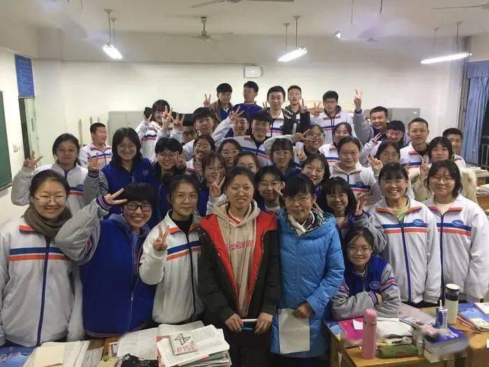 67央媒点赞章丘好老师!