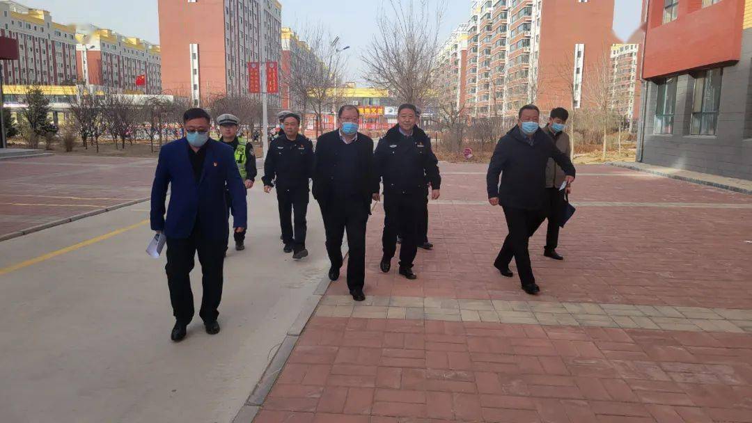 巴林右旗教育局联合旗公安局排查整改校园周边交通安全隐患_工作_交通