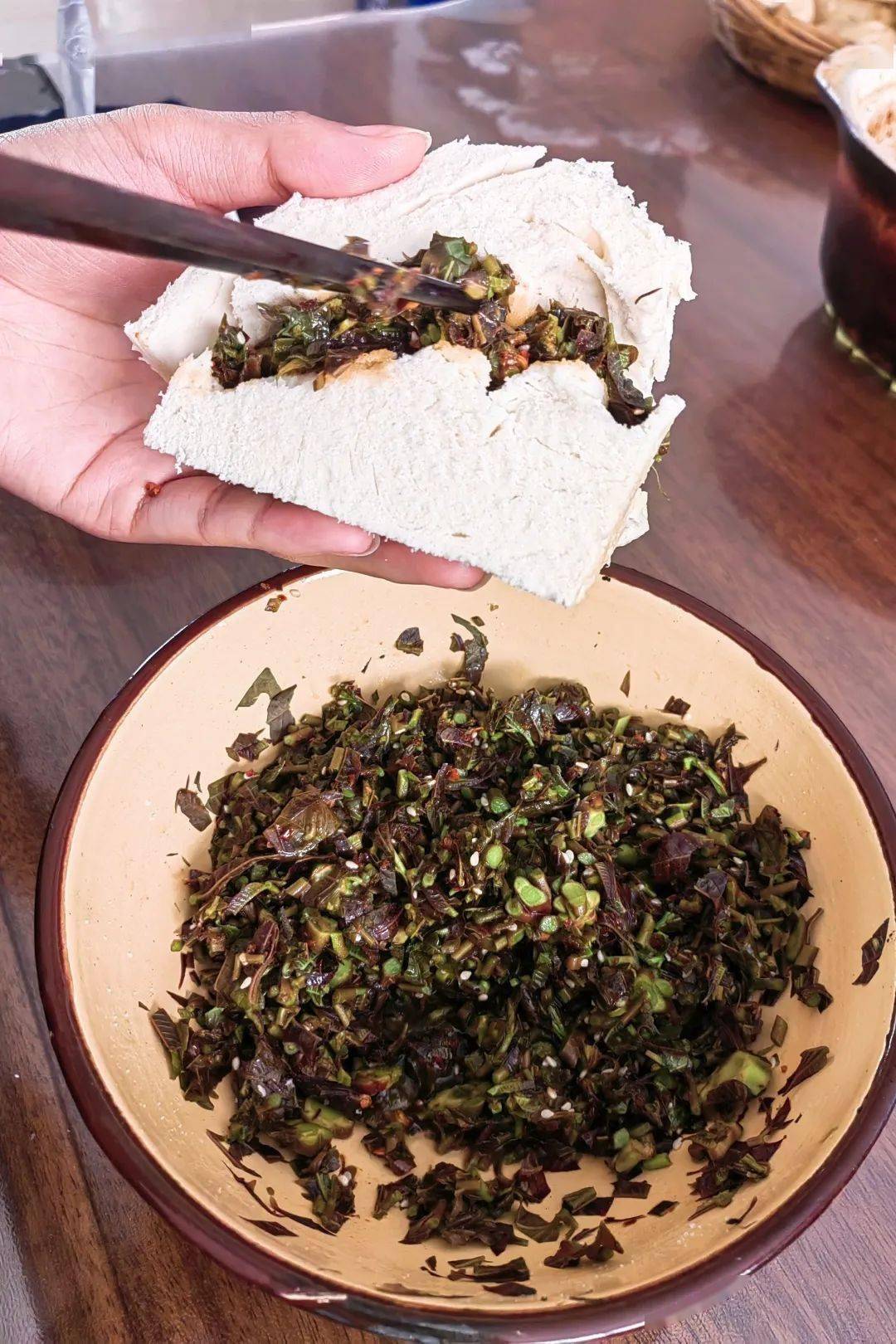 辣子而除了香椿炒蛋,西安人还爱香椿做法多样高档家常"树上蔬菜"是